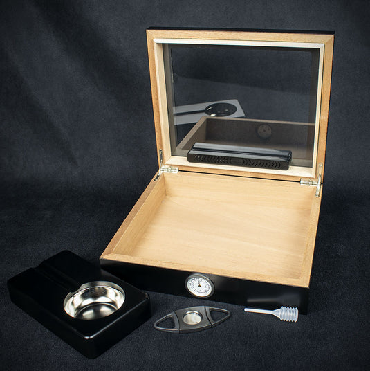 Smoke-King Black Laquer Humidor Set - 15 Cigars