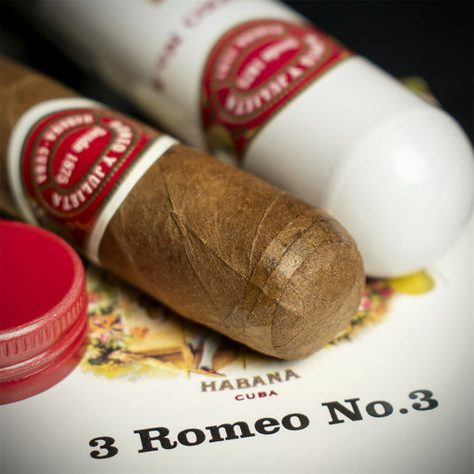 Romeo y Julieta No.3 Tubos Cuban Cigar - Single