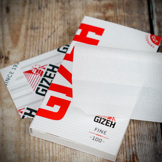 Gizeh | Fine 100 Magnetic Rolling Papers | Single Booklet 100 Papers (Red)