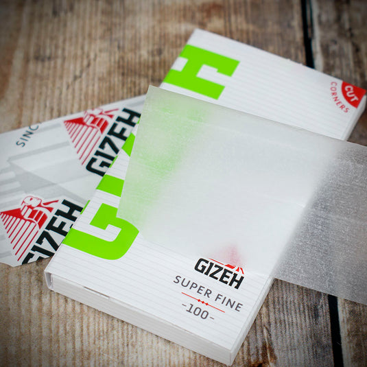 Gizeh | Super Fine '100' Magnetic Rolling Papers | Single Booklet 100 Papers (Green)